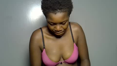 afrikan_desire online show from March 2026 01:37:01 PM