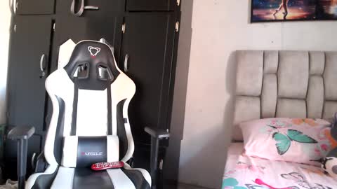 Snapshot of afrodita096 chatting on January 2025 04:18:01 PM afrodita096 online show from January 2025 04:18:01 PM