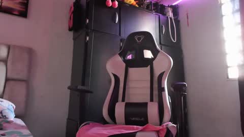 Snapshot of afrodita096 chatting on February 2025 03:05:01 PM afrodita096 online show from February 2025 03:05:01 PM