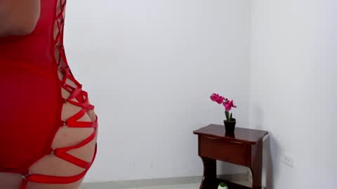 Lorena online show from December 2024 02:44:01 PM