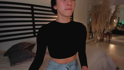 Emma online show from December 2024 11:35:01 PM