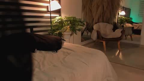 Emma online show from February 2025 01:19:01 AM