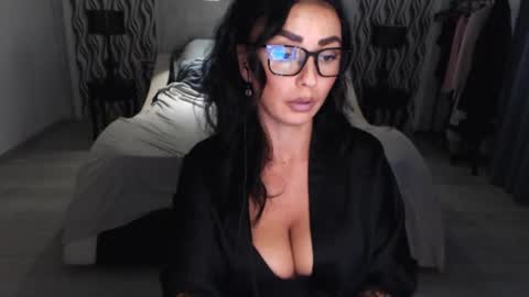 Snapshot of afrodityfit chatting on November 2025 02:30:02 PM Afro online show from November 2025 02:30:02 PM