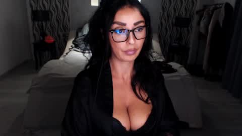 Snapshot of afrodityfit chatting on November 2025 03:11:02 PM Afro online show from November 2025 03:11:02 PM