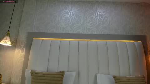 A F R O D I T A  online show from December 2024 11:33:01 AM