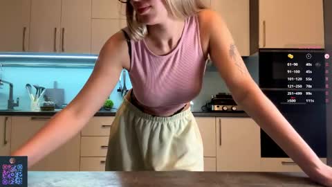 Mila -call me cute online show from May 2026 04:24:01 PM