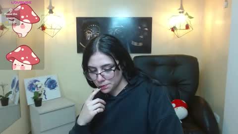 Kimberly online show from October 2025 01:09:01 PM