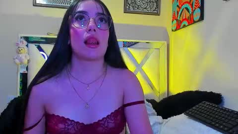 Agata  online show from November 2025 10:01:01 PM