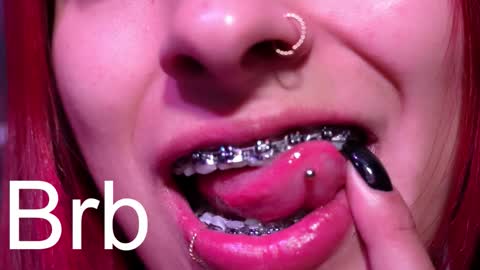 Agata Collinss online show from October 2025 12:09:01 AM