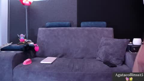 Agata Collinss online show from November 2025 11:25:01 PM