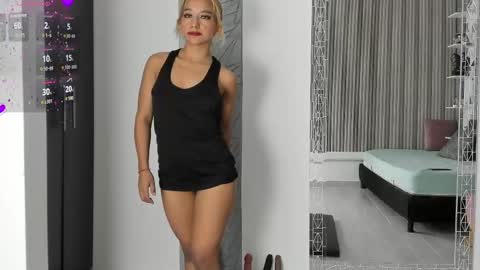 Agatadelphine online show from September 2025 01:58:02 PM