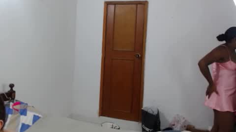 Snapshot of agatasexyxx chatting on February 2025 04:39:01 AM independent model online show from February 2025 04:39:01 AM