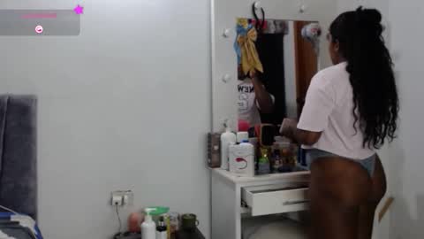 Snapshot of agatasexyxx chatting on October 2025 03:29:02 AM independent model online show from October 2025 03:29:02 AM