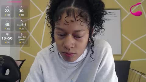 agatha_amaya online show from October 2025 01:22:02 PM