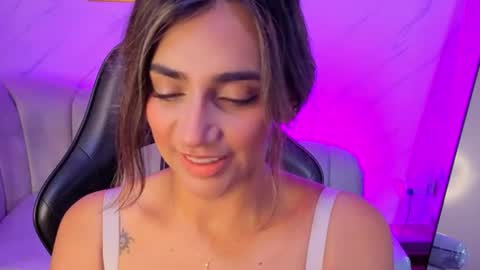 Snapshot of agatha_brooks_t chatting on June 2026 12:31:02 PM AGATHA online show from June 2026 12:31:02 PM