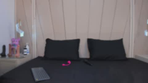 Agatha Steel online show from November 2025 08:20:02 PM