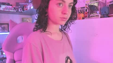 Camila     2 online show from January 2025 07:59:02 PM