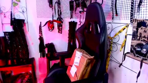 Agatha Fox online show from January 2026 07:30:01 PM