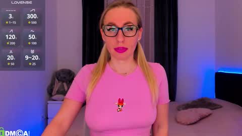 Snapshot of agent_polly chatting on February 2026 03:40:02 PM Polly online show from February 2026 03:40:02 PM