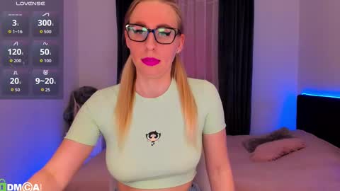 Snapshot of agent_polly chatting on February 2026 03:33:01 PM Polly online show from February 2026 03:33:01 PM