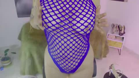 Snapshot of agnes_blackmore chatting on December 2024 06:12:02 AM Lily online show from December 2024 06:12:02 AM