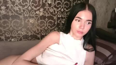 agness_leas online show from November 2025 12:24:02 AM