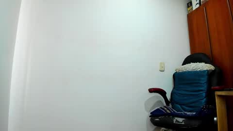 Agustin online show from February 2025 08:33:02 PM