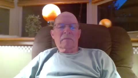 Snapshot of aguynrkfrd chatting on June 2026 09:37:01 AM aguynrkfrd online show from June 2026 09:37:01 AM