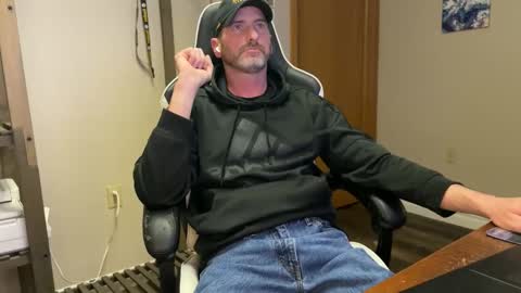 AhShucks online show from April 2026 04:31:01 AM