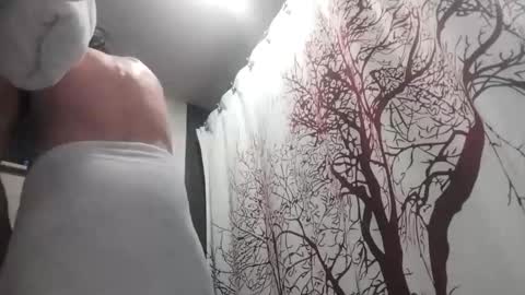 ahappyhippie online show from February 2026 11:59:01 AM