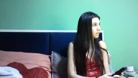 Selena online show from January 2025 03:44:01 PM