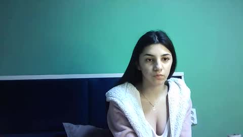 Selena online show from January 2025 05:12:01 AM