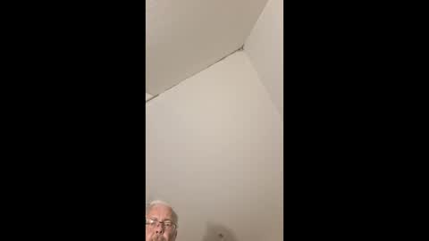 ahzakks1 online show from April 2026 01:39:01 AM