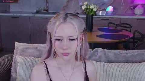 Snapshot of ai_kiyoko chatting on December 2025 04:17:01 AM Lexi online show from December 2025 04:17:01 AM