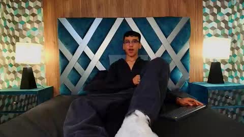 aiden_royce online show from September 2025 05:18:01 AM