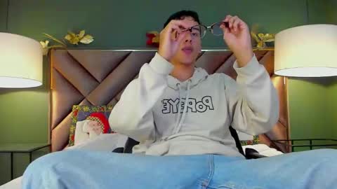 aiden_royce online show from December 2025 05:17:02 AM