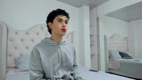 Aiden  online show from January 2025 11:37:02 AM