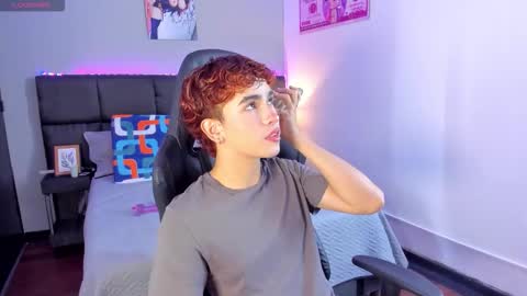 Aiden  online show from December 2025 12:32:01 PM