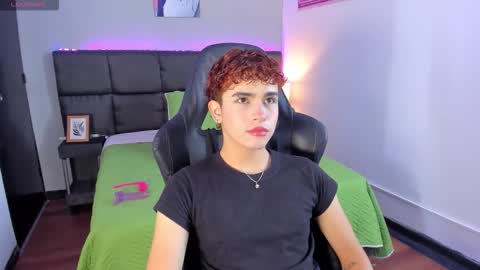 Aiden  online show from December 2025 01:07:01 PM