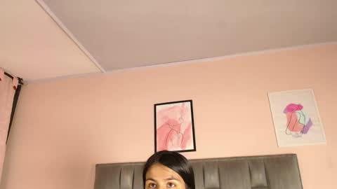 Ailyn online show from October 2025 11:58:02 PM