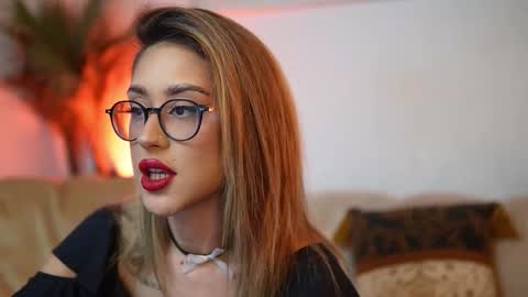  Aileen  online show from November 2025 08:32:01 PM