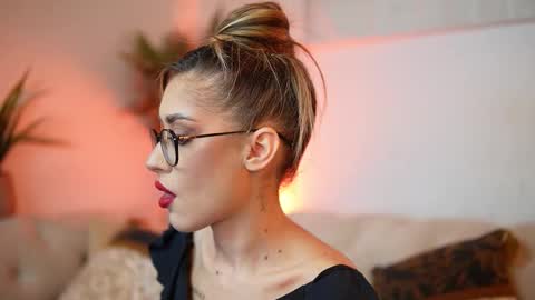  Aileen  online show from December 2025 08:04:02 PM