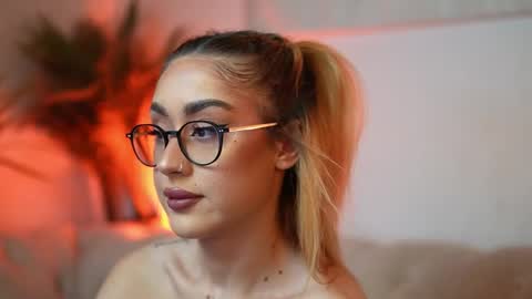  Aileen  online show from March 2026 09:29:02 PM