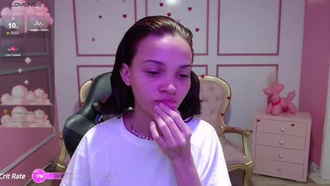 Snapshot of ailen_t chatting on December 2024 03:41:01 AM Ailen online show from December 2024 03:41:01 AM