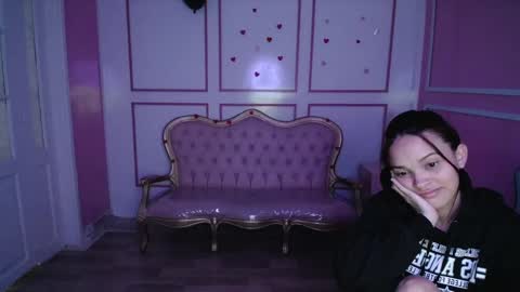 Snapshot of ailen_t chatting on January 2025 09:42:02 AM Ailen online show from January 2025 09:42:02 AM