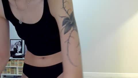 Snapshot of ailey_chao chatting on November 2025 01:30:02 AM Ailey online show from November 2025 01:30:02 AM