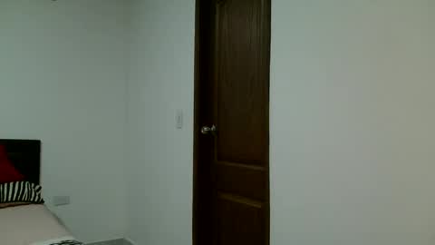 J  online show from September 2025 02:05:02 PM