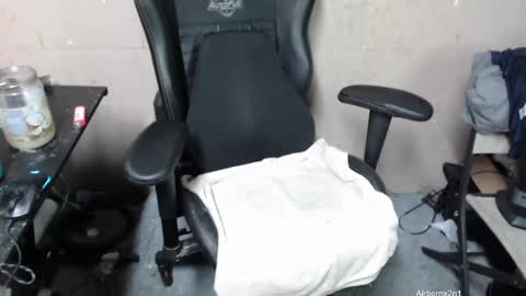 Leo  Airborn  Sir  Daddy online show from February 2025 02:18:01 AM