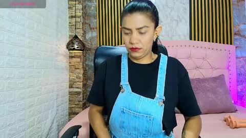 aisha__cambell online show from April 2026 09:56:02 AM