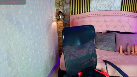 Snapshot of aisha__cambell chatting on April 2026 10:21:02 AM aisha__cambell online show from April 2026 10:21:02 AM